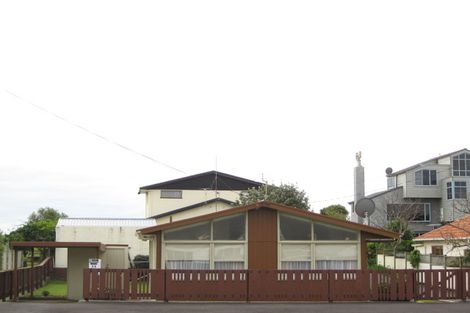 Photo of property in 34 Birdwood Avenue, Moturoa, New Plymouth, 4310