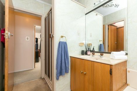 Photo of property in 37 Heath Street, St Andrews, Hamilton, 3200