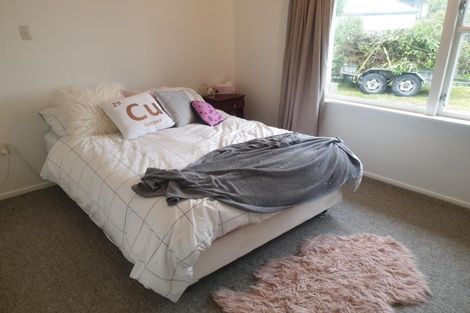 Photo of property in 15 Brazier Grove, Paraparaumu, 5032