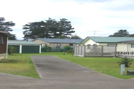 Photo of property in 404 Matarangi Drive, Matarangi, Whitianga, 3592