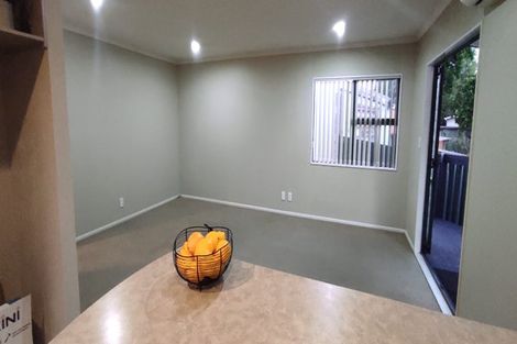 Photo of property in 40 Reid Road, New Lynn, Auckland, 0600