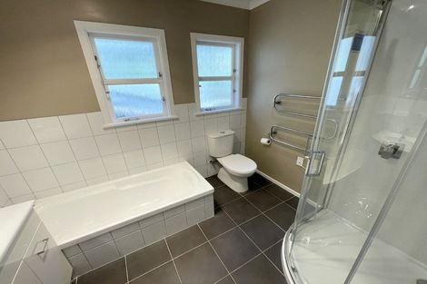 Photo of property in 21 Edgeware Road, Wilton, Wellington, 6012