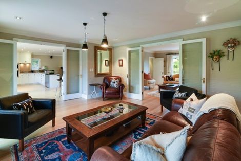 Photo of property in 3 Chalmers Close, Orewa, 0931