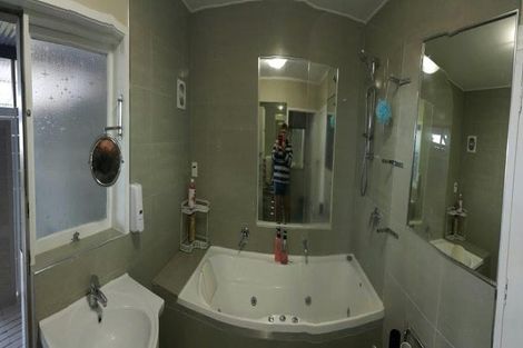 Photo of property in 330 Glenvar Road, Torbay, Auckland, 0630