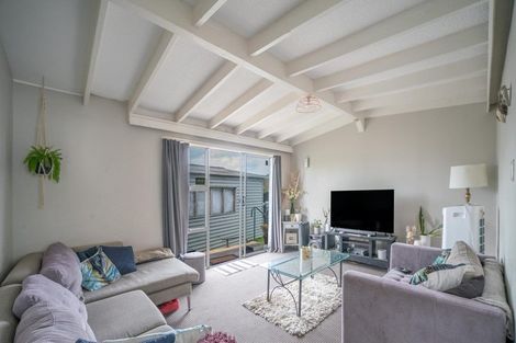 Photo of property in 1a Cooper Place, Papakura, 2110