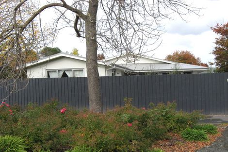 Photo of property in 32 Winters Road, Redwood, Christchurch, 8051