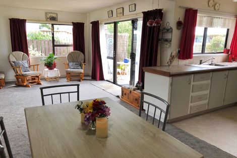 Photo of property in 16b Fairway Drive, Kerikeri, 0230