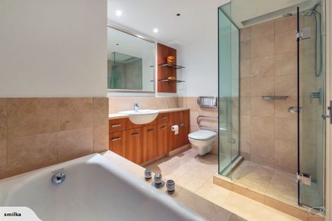 Photo of property in The Metropolis Apartments, 2505/1 Courthouse Lane, Auckland Central, Auckland, 1010