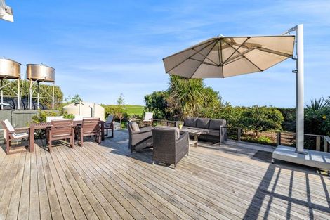 Photo of property in 7091 South Road, Warea, New Plymouth, 4381