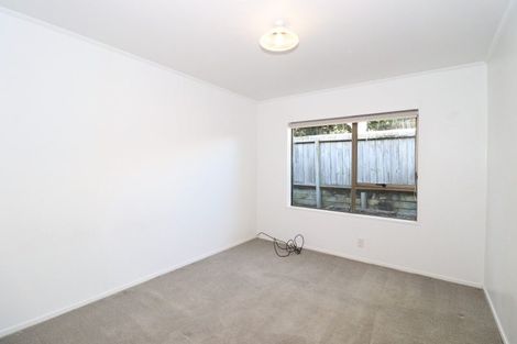 Photo of property in 8 Raddock Place, Farm Cove, Auckland, 2012