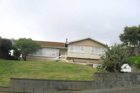 Photo of property in 29 Saint Edmund Crescent, Tawa, Wellington, 5028