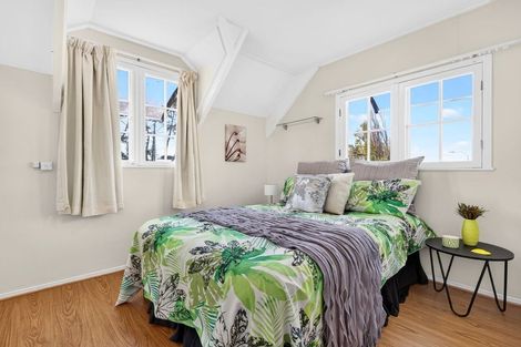 Photo of property in 60 Makora Road, Massey, Auckland, 0614