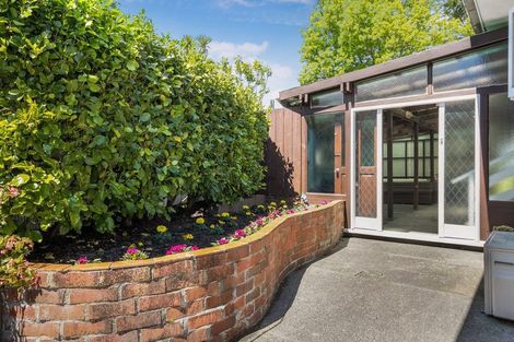 Photo of property in 16 Waitaki Street, Henderson, Auckland, 0612