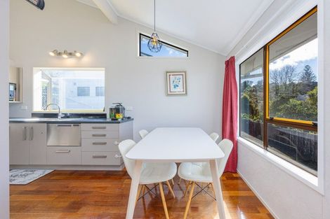 Photo of property in 1/4 Newstead Avenue, Browns Bay, Auckland, 0632