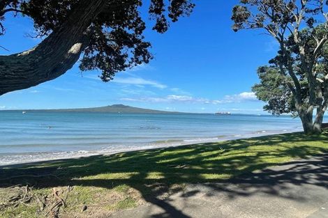 Photo of property in 1/22 North Avenue, Narrow Neck, Auckland, 0624