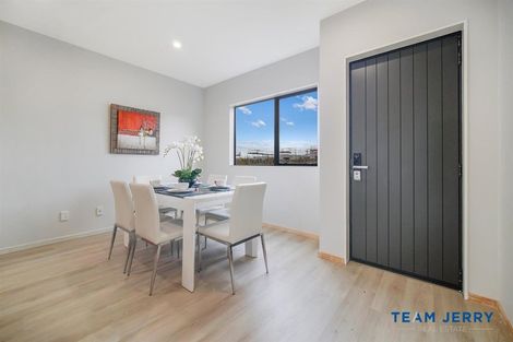 Photo of property in 17 Farranfore Road, Opaheke, Papakura, 2113