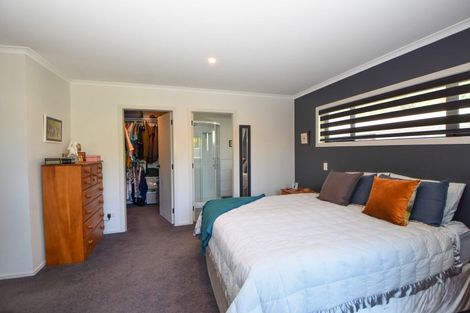 Photo of property in 11 Austin Reid Avenue, Carterton, 5713