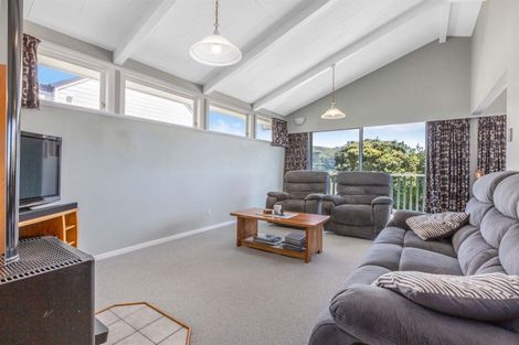Photo of property in 37 Ernest Street, Ranui, Porirua, 5024