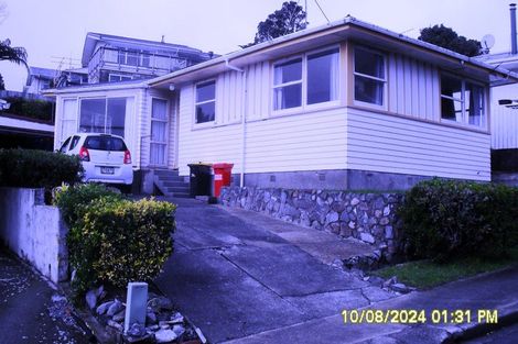 Photo of property in 79 Beazley Avenue, Paparangi, Wellington, 6037