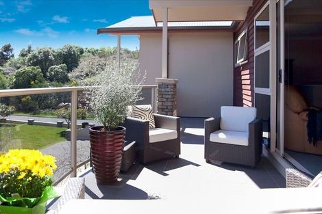 Photo of property in 2/17 Tremaine Avenue, Two Mile Bay, Taupo, 3330