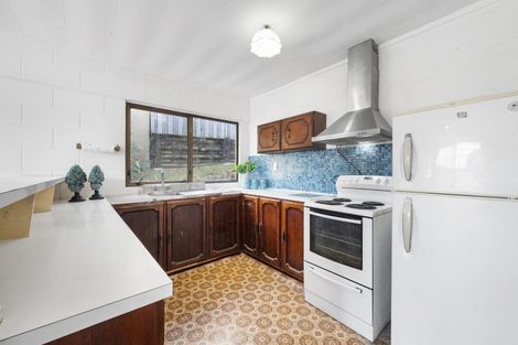 Photo of property in 15 Pigeon Mountain Road, Half Moon Bay, Auckland, 2012