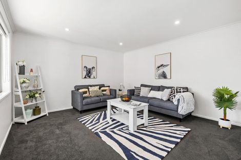 Photo of property in 14 Hooton Drive, Kumeu, 0810