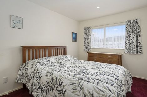 Photo of property in 5 Lorna Irene Drive, Raumati South, Paraparaumu, 5032