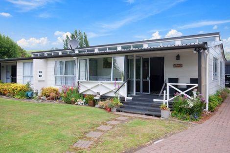 Photo of property in 9 Candu Lane, Kinloch, Taupo, 3377