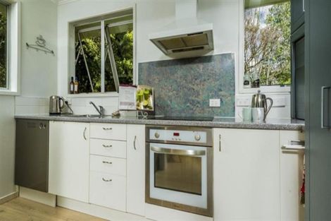 Photo of property in 26 Freya Place, Torbay, Auckland, 0630