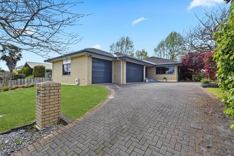 Photo of property in 6 Callum Brae Drive, Rototuna, Hamilton, 3210