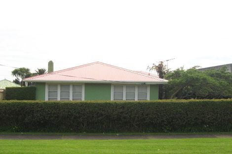 Photo of property in 4 Harbour Street, Moturoa, New Plymouth, 4310