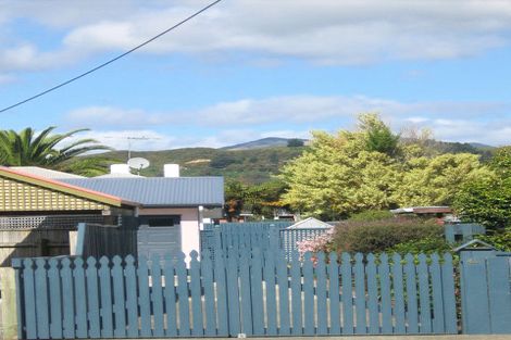 Photo of property in 4a Hazel Street, Ebdentown, Upper Hutt, 5018