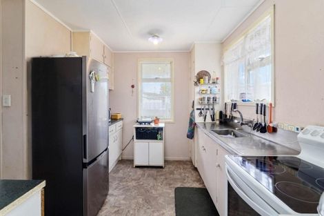 Photo of property in 28 Tania Crescent, Western Heights, Rotorua, 3015