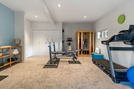 Photo of property in 43 Silverstream Road, Crofton Downs, Wellington, 6035