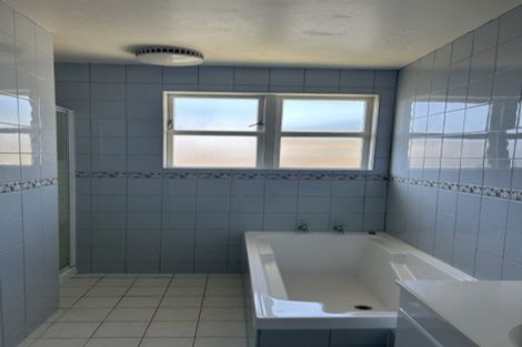 Photo of property in 2 Foyle Street, Island Bay, Wellington, 6023