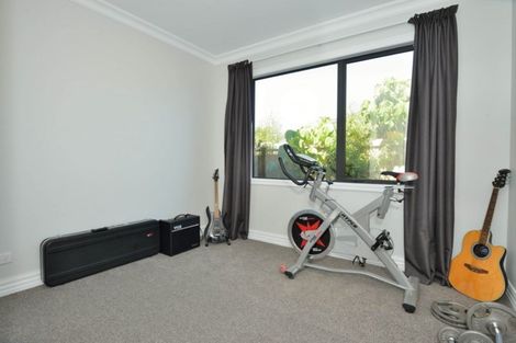 Photo of property in 28 Hamilton Drive, Wainui, Gisborne, 4010