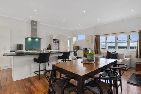 Photo of property in 21 Church Street, Northcote Point, Auckland, 0627