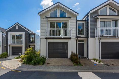 Photo of property in 16 Kopua Place, Whitby, Porirua, 5024