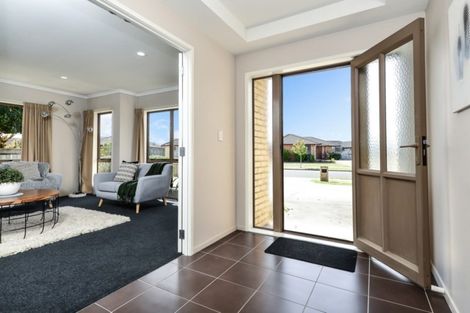 Photo of property in 77 Farringdon Avenue, Rototuna North, Hamilton, 3210