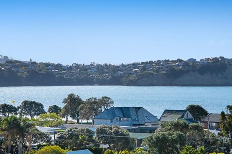 Photo of property in 15 Beach Road, Manly, Whangaparaoa, 0930