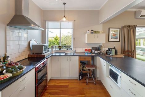 Photo of property in 119 Weraroa Road, Waverley, 4510