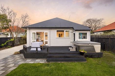 Photo of property in 10 Valley Terrace, Hamilton Central, Hamilton, 3204