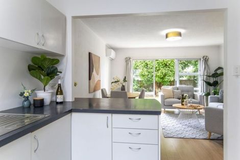 Photo of property in 3/45 Blockhouse Bay Road, Avondale, Auckland, 1026