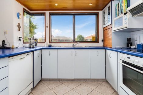 Photo of property in 43 Hibiscus Avenue, Mount Maunganui, 3116
