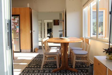 Photo of property in 5 Awa Road, Miramar, Wellington, 6022