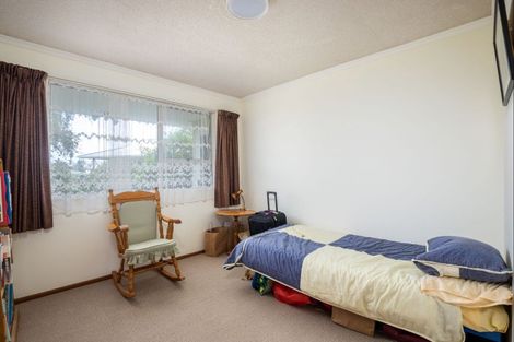 Photo of property in 10 Leon Place, Waitara, 4320