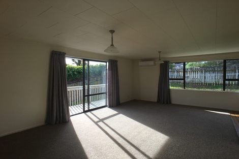 Photo of property in 60 Lavelle Road, Henderson, Auckland, 0612