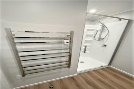 Photo of property in 4 Gloaming Lane, Wallaceville, Upper Hutt, 5018