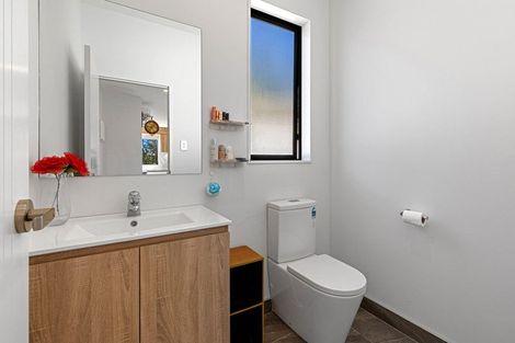 Photo of property in 2a Robin Lane, Browns Bay, Auckland, 0630