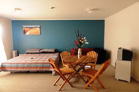 Photo of property in 35 Jones Crescent, Melville, Hamilton, 3206